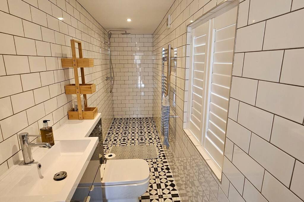 Humberston Boathouse Lodge & Hot Tub - Cleethorpes Beach Cabin Chalet ภายนอก รูปภาพ